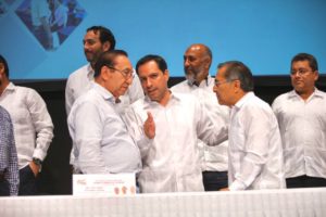 El Gobernador Mauricio Vila Dosal llamó a los trabajadores yucatecos a cerrar filas para cuidar la paz laboral y social