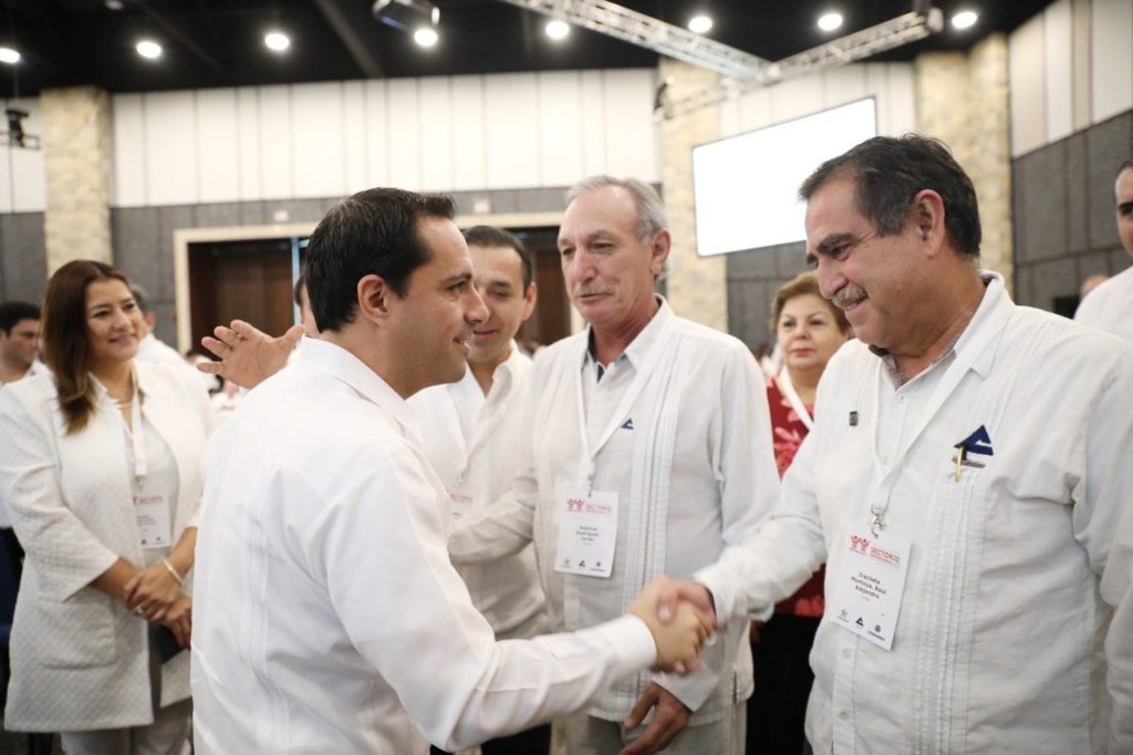 El Gobernador Mauricio Vila Dosal inaugura la Reunión Nacional del Sector Empresarial del Infonavit