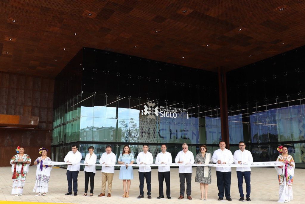 El Gobernador Mauricio Vila Dosal entrega los trabajos de remodelación y ampliación del Centro de Convenciones y Exposiciones Yucatán Siglo XXI