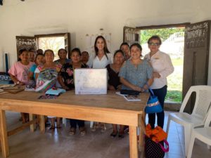 Dotan de máquinas de costura a talleres municipales