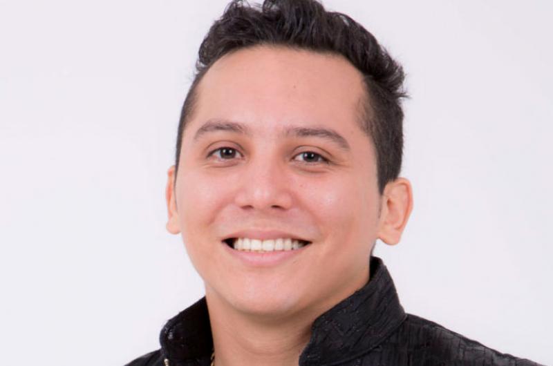 "Me hubieras avisado" es el titulo del nuevo sencillo de Edwin Luna y la Trakalosa de Monterrey