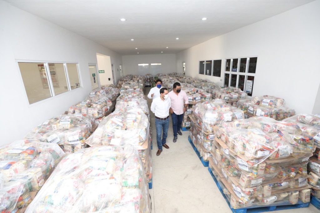 Supervisa el Gobernador Mauricio Vila Dosal el inicio de la distribución de ayudas alimentarias a 450,000 hogares yucatecos