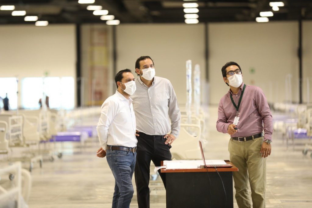 Gobernador Mauricio Vila Dosal supervisa los trabajos para habilitar el Centro de Convenciones y Exposiciones Yucatán Siglo XXI como hospital temporal para atender a pacientes con Coronavirus