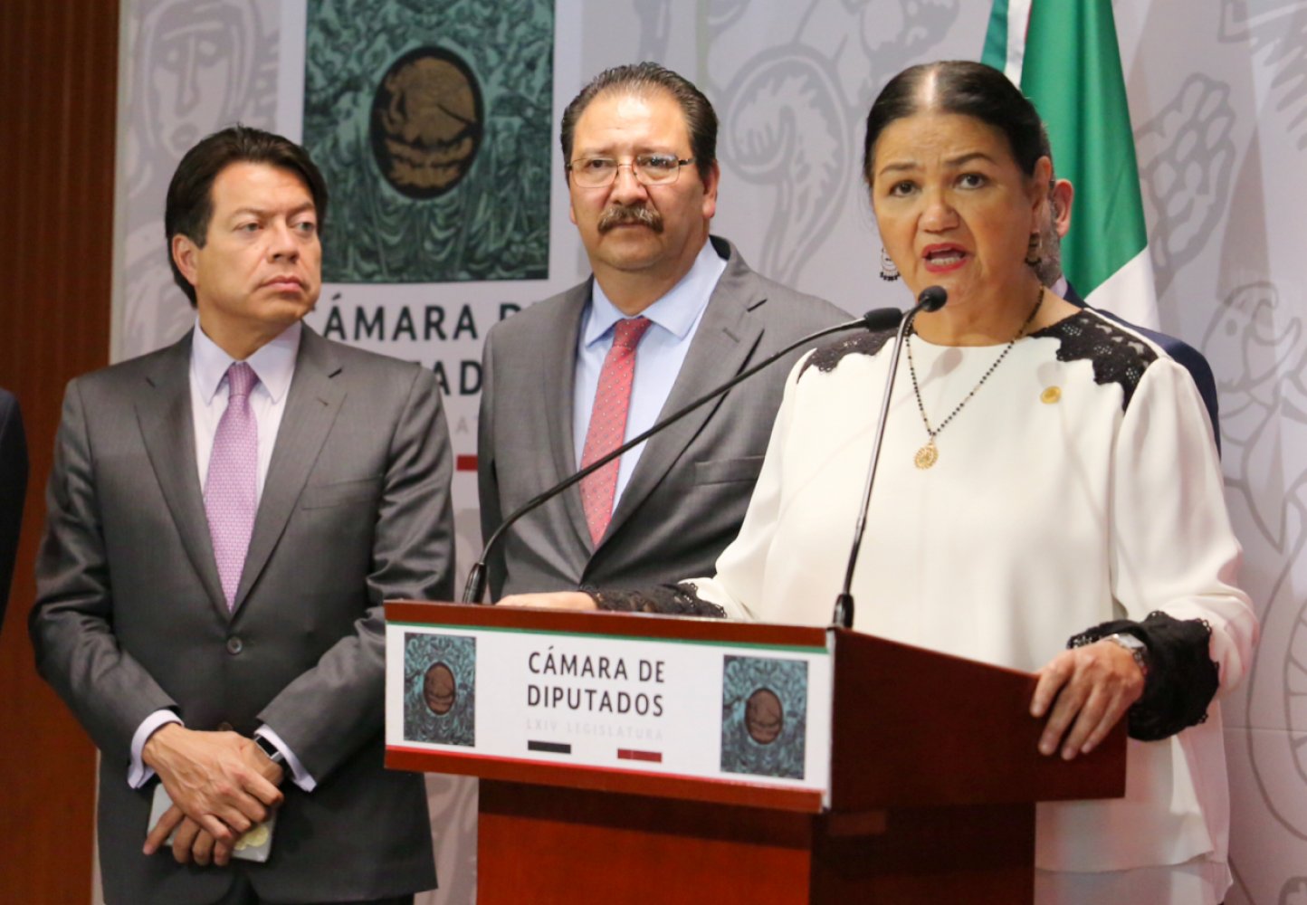 La iniciativa de reforma a la ley de presupuesto viola la separación de poderes