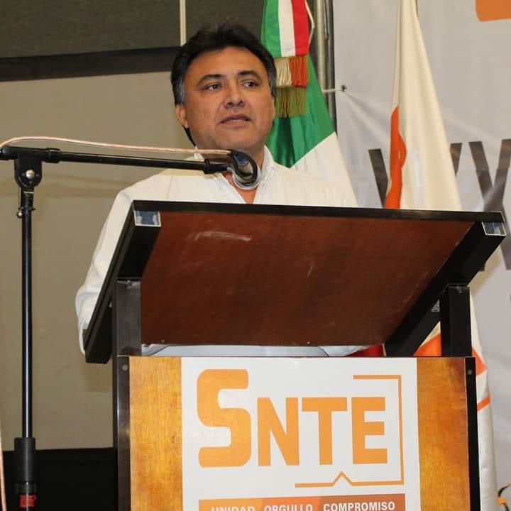 Los docentes hemos sido víctima de memes: SNTE