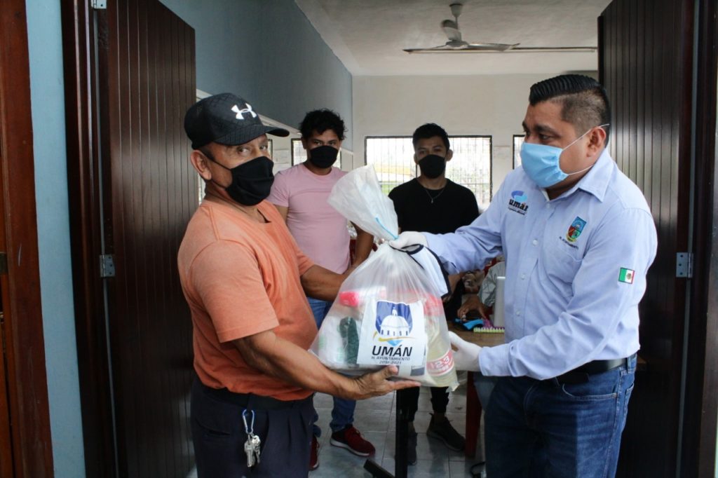 La comuna umanense entrega apoyos alimentarios al personal del Ayuntamiento