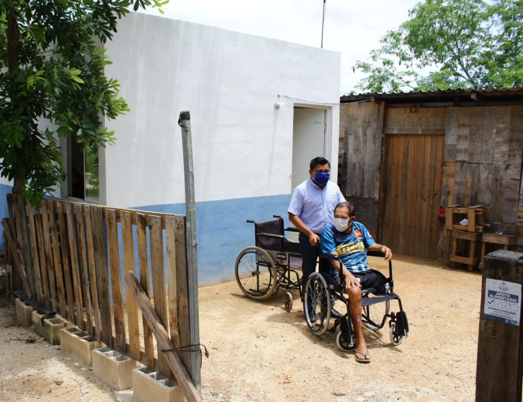 El alcalde de Umán continúa trabajado por las personas más vulnerables