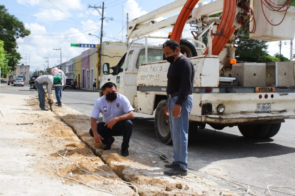 El Ayuntamiento de Umán inicia con la iluminación del primer cuadro de la cuidad
