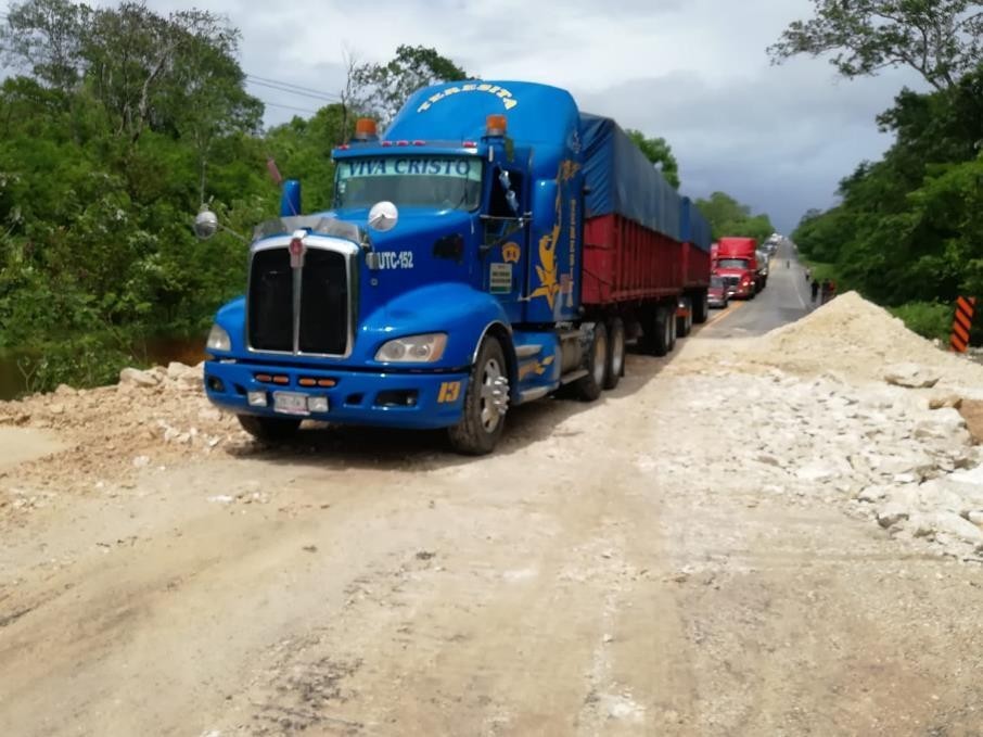 Se abre la circulación a vehículos pesados en la carretera Campeche-Umán