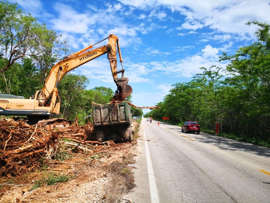 Inician trabajos para ampliar y modernizar 12 kilómetros de la carretera Mérida-Chetumal