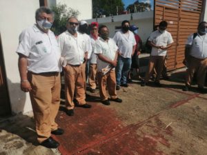 Siguen protestas de camioneros