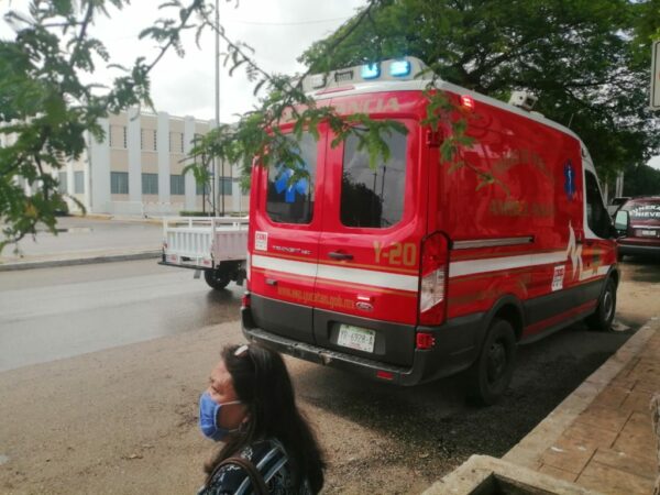 Fallece joven a las puertas de hospital