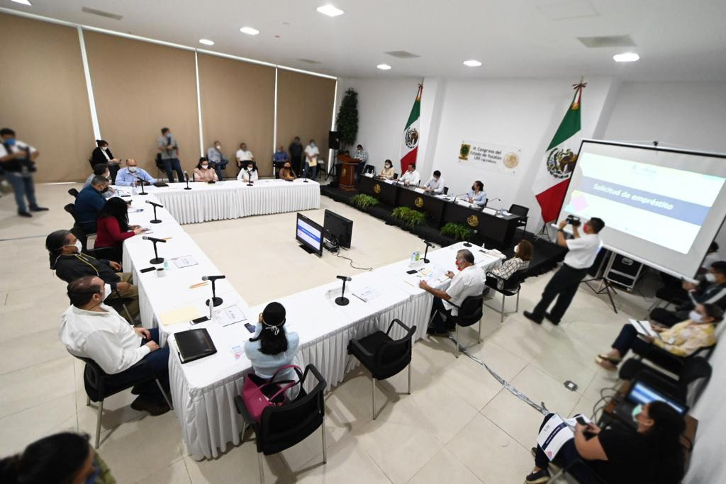 Alcalde de Mérida se reúne con diputados para analizar solicitud de empréstito