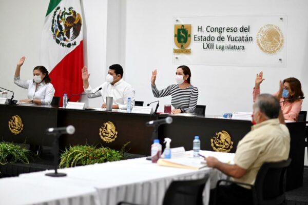 Aprueban en Comisión, dictámenes de autorización para empréstitos a Mérida, Progreso y Umán
