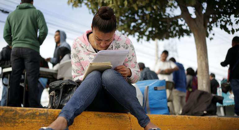 El número de personas adultas sin empleo llegó a 15.7 millones