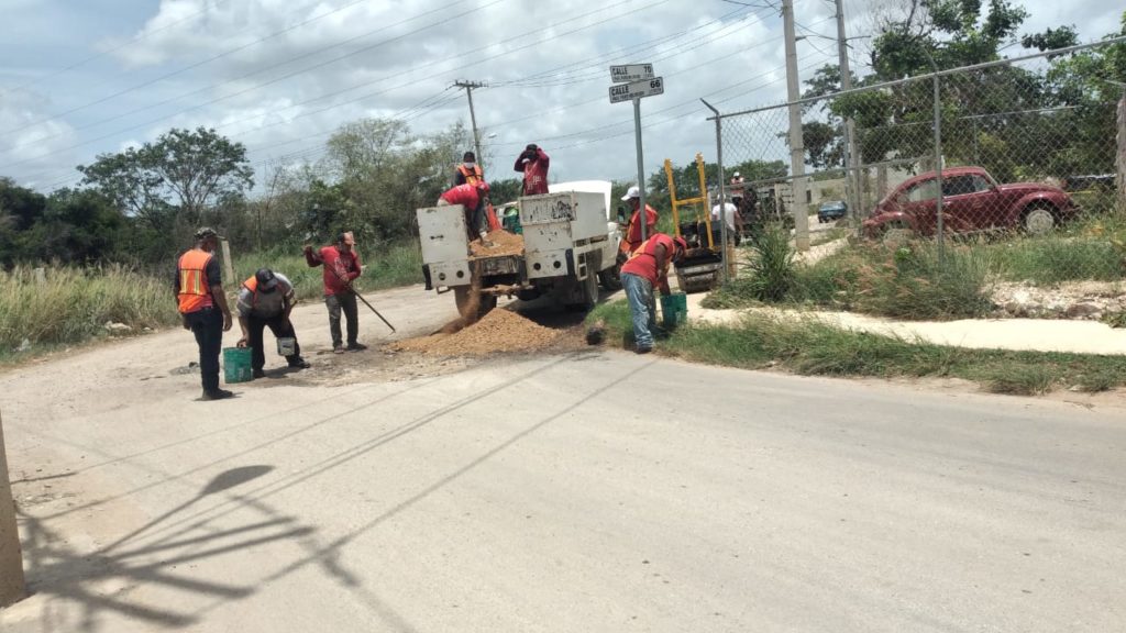 Bacheos de mala calidad en Kanasín