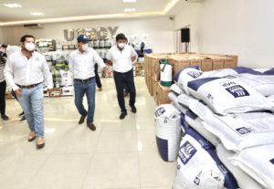 Entrega el Gobernador Mauricio Vila Dosal apoyos a productores ganaderos y agrícolas