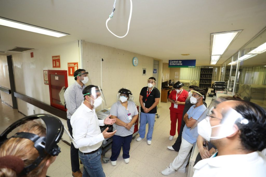 El Gobernador Mauricio Vila Dosal visita el piso 2 del Hospital Regional Mérida del Issste del Gobierno federal, en el que existen camas sin ser ocupadas hasta el momento