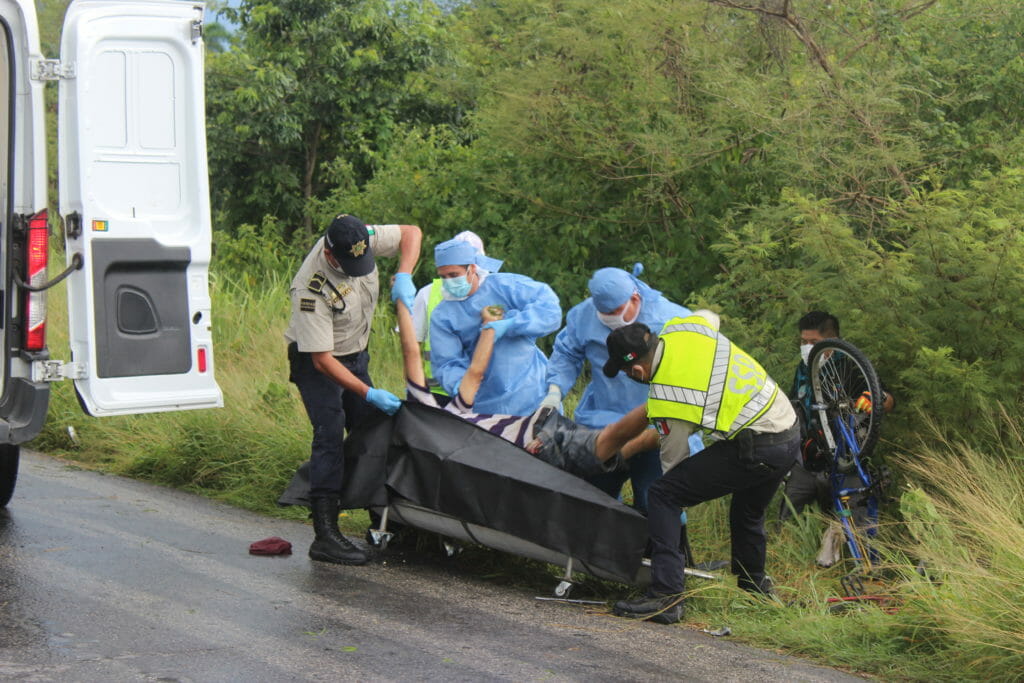 Mueren atropellados dos motociclistas