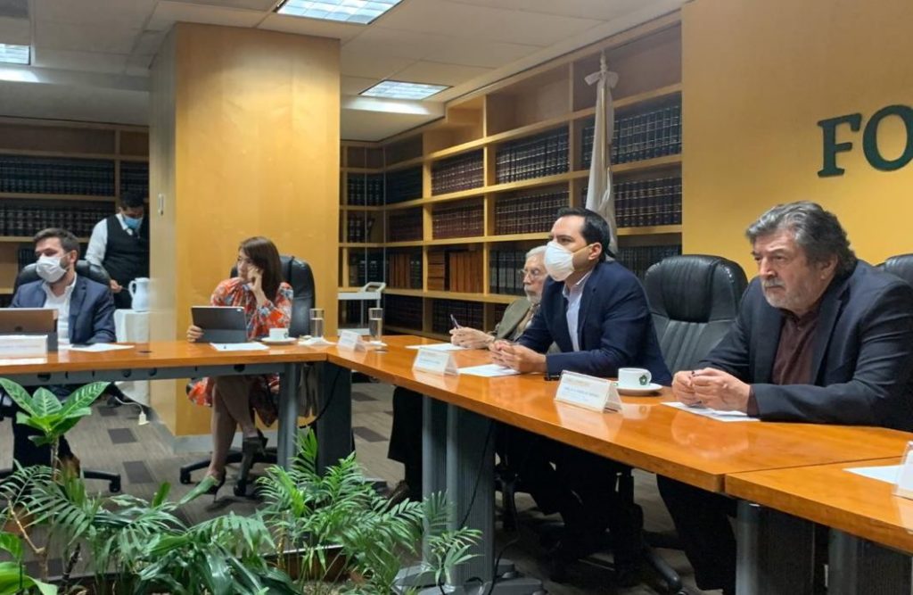 El Gobernador Mauricio Vila Dosal revisa avances del proyecto del Tren Maya con funcionarios del Gobierno de México