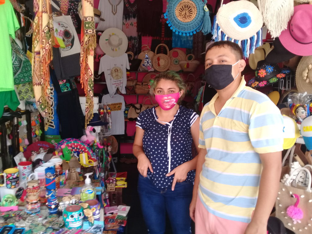 “Sale para comer”: vendedores de pasaje pichetas