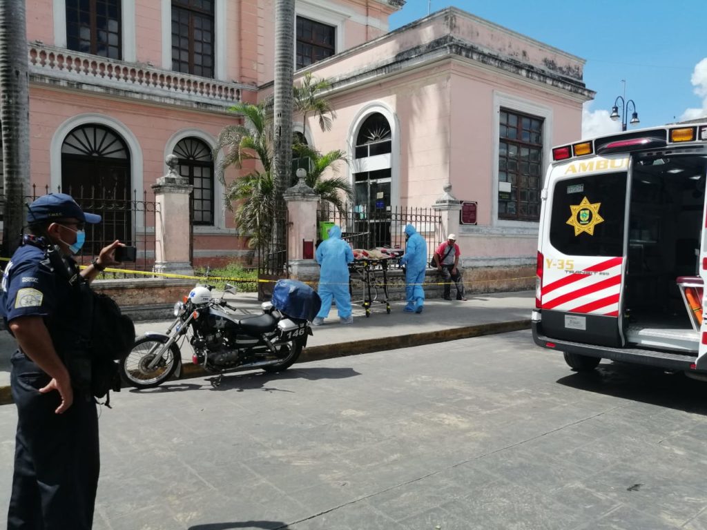 Llegó al centro con síntomas de COVID-19