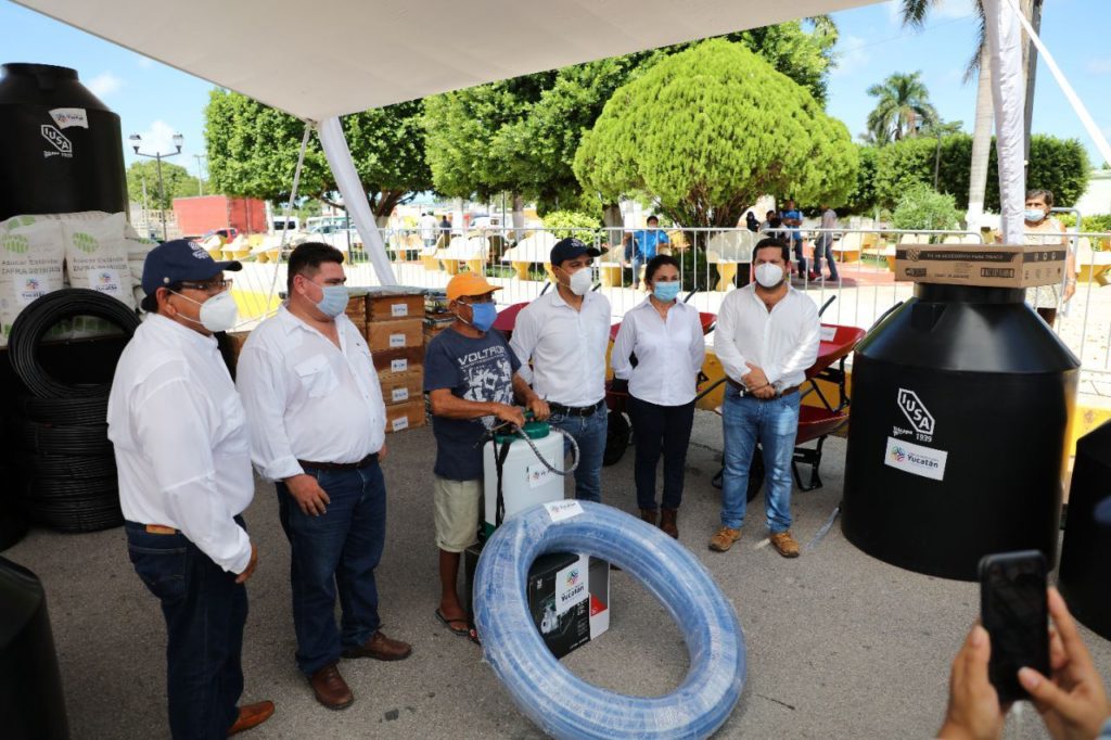 A fin de reactivar las actividades del campo yucateco, el Gobernador Mauricio Vila Dosal continúa entregando apoyos del programa “Peso a Peso”