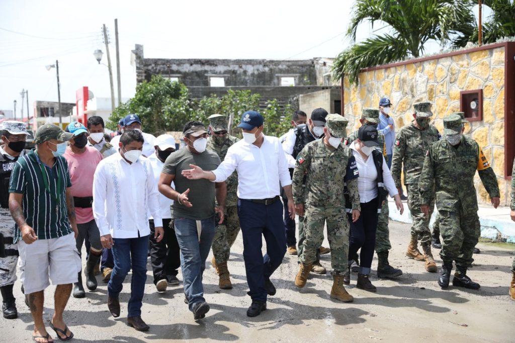 Resultado de las gestiones del Gobernador Mauricio Vila Dosal, se instalarán en Río Lagartos una planta potabilizadora de agua y una cocina comunitaria para atender a las familias de la región