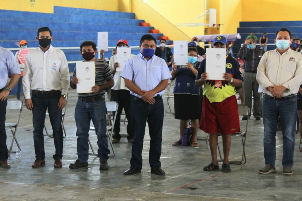 Entregan certificados de títulos de propiedad a 84 familias de Umán