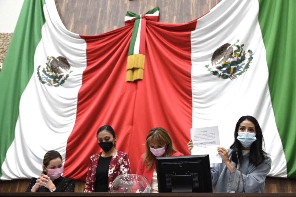 Exhortan a autoridades educativas pagar adeudos a docentes de escuelas de tiempo completo