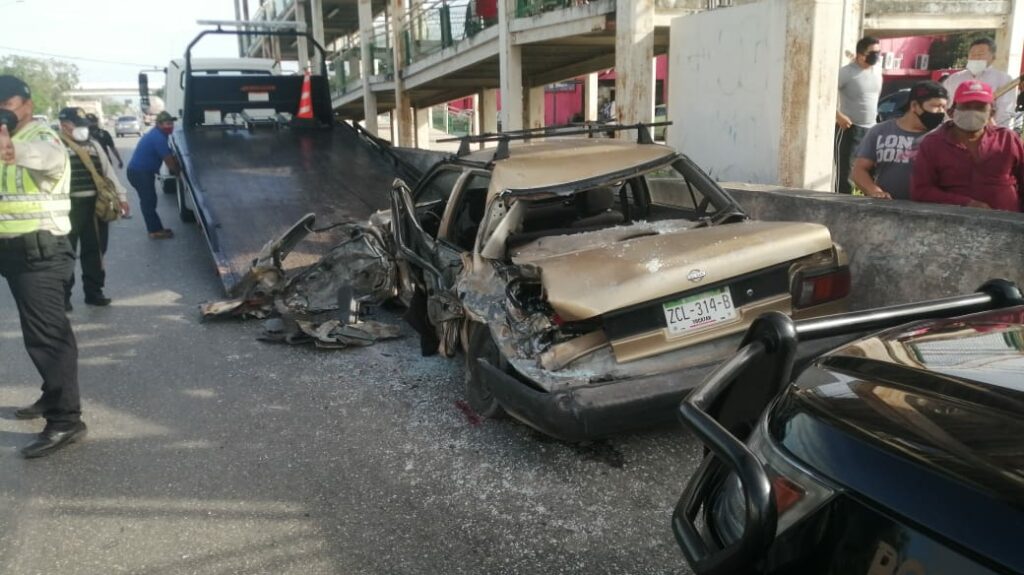 Aparatoso accidente en el periférico