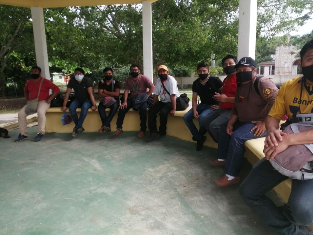 Empleados de salsas y condimentos el yucateco protestan