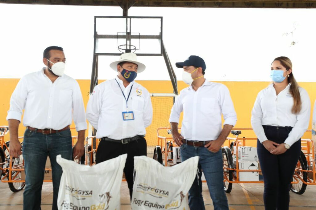 Reciben productores yucatecos apoyos para reactivar el campo y seguir generando empleos