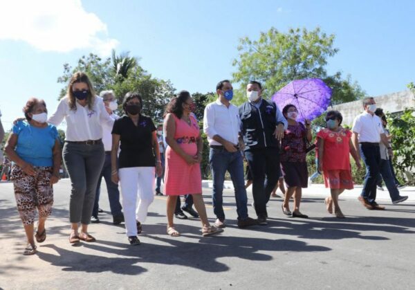 Entregan el Gobernador Mauricio Vila Dosal y el alcalde de Mérida, Renán Barrera Concha, 35.7 kilómetros de calles pavimentadas en la capital yucateca