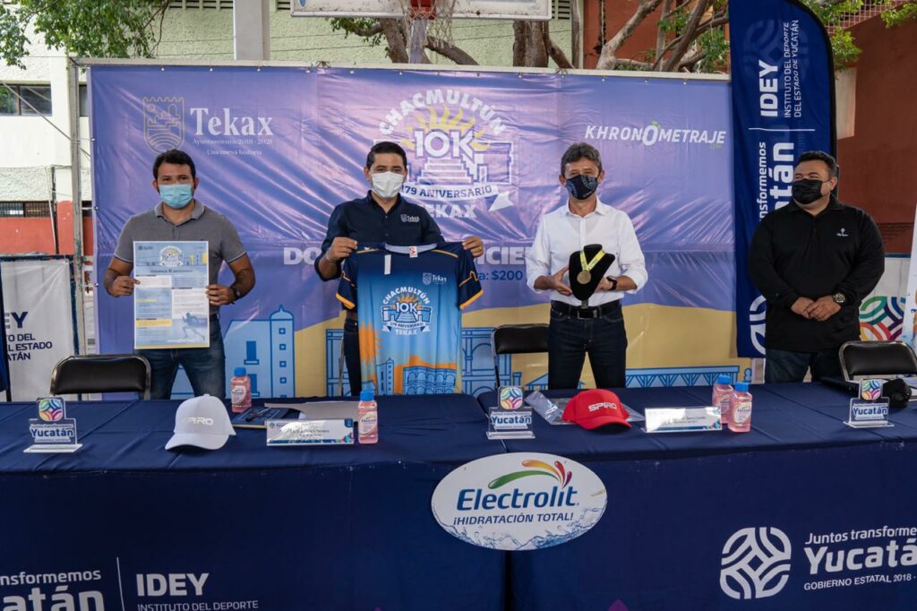 Se llevó a cabo la presentación de la carrera Chacmutun- Tekax en su 28° edición, esto en el marco del 179 aniversario del municipio que se realizar el próximo domingo 6 de diciembre y por primera vez se efectuara en modalida virtual