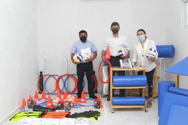 Entregan equipamiento a la UBR del municipio de Umán