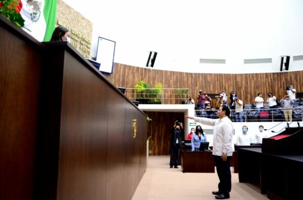 Rinde protesta Juan Manuel León como nuevo Fiscal General del Estado