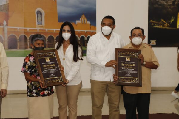 Reconocen talento artesanal en el marco del 179 aniversario del nombramiento de Izamal como Ciudad