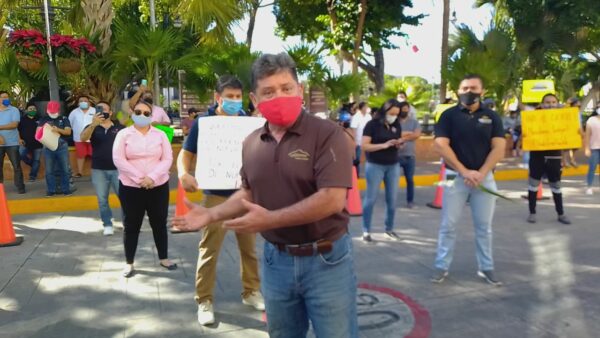 “Queremos trabajar”, protestan banqueteros y organizadores de eventos