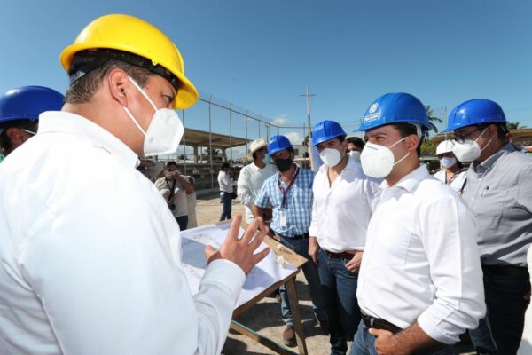 Supervisa el Gobernador Mauricio Vila Dosal obras del Programa de Mejoramiento Urbano 2020 en Progreso
