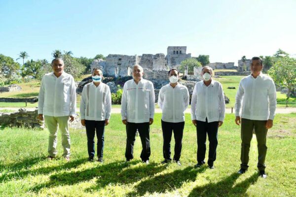El Gobernador Mauricio Vila Dosal y el presidente Andrés Manuel López Obrador firman convenio para impulsar desarrollo urbano y territorial de municipios donde pasará el Tren Maya