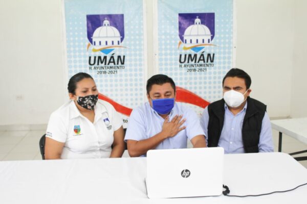 El alcalde de Umán se reúne con líderes religiosos del municipio