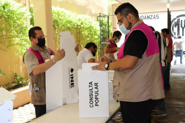 Recibe INE Yucatán 1.6 millones de papeletas para consulta popular
