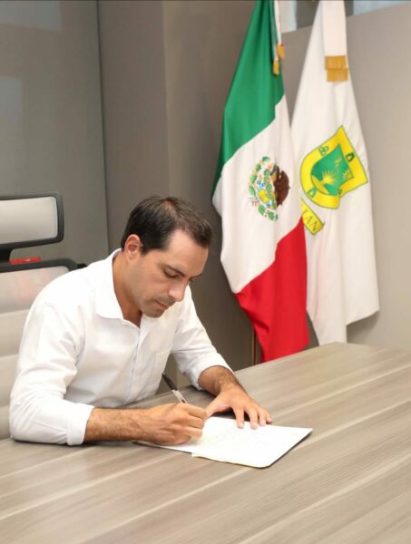 El Gobernador Mauricio Vila Dosal reafirma compromiso en la lucha contra la violencia hacia las mujeres