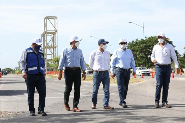 Avanzan trabajos para mejorar la movilidad y brindar mayor seguridad vial en el Periférico de Mérida