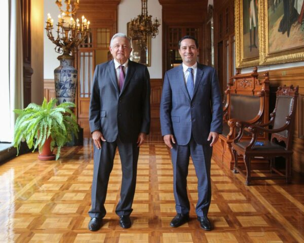 El Gobernador Mauricio Vila Dosal se reúne con el Presidente Andrés Manuel López Obrador para tratar temas sobre los proyectos de infraestructura para Yucatán