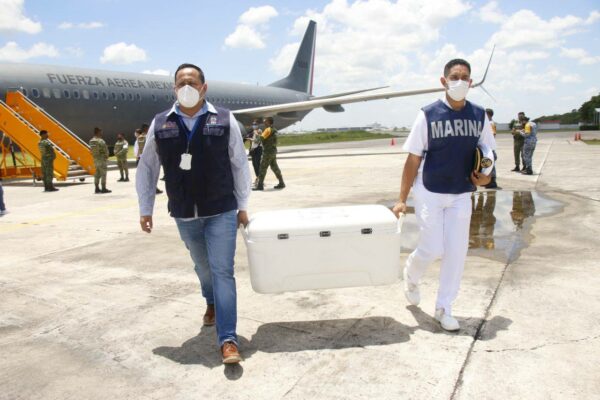 Arriba a Yucatán 97,000 dosis de vacuna AstraZeneca contra el Coronavirus para aplicación únicamente de segundas dosis a personas de 40-49 años de Mérida