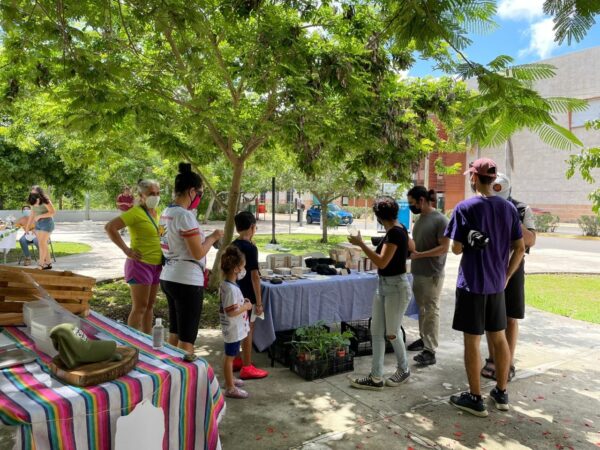 Con apoyo municipal, una asociación civil emprende “Mercado Cero Basura” para contribuir a mejorar el medio ambiente