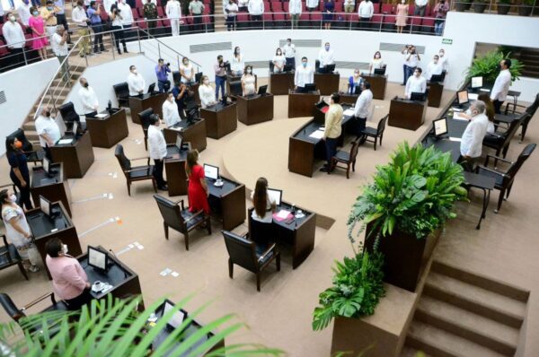 «Nada de ostentosidades en el Poder Legislativo»: Víctor Hugo Lozano Poveda