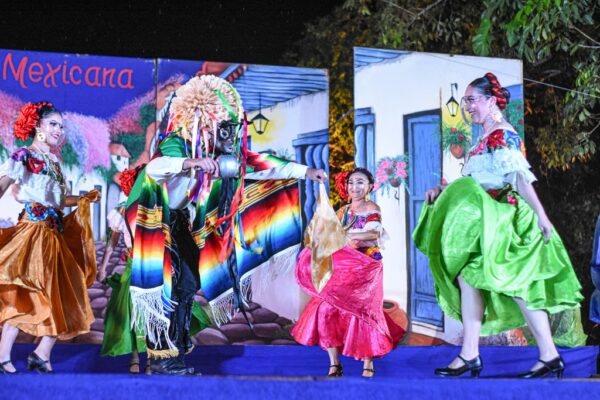 El espectáculo “Noche Mexicana” llega a 24 años como referente cultural de Mérida